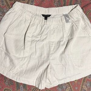 BANANA REPUBLIC LINEN BLEND SHORTS